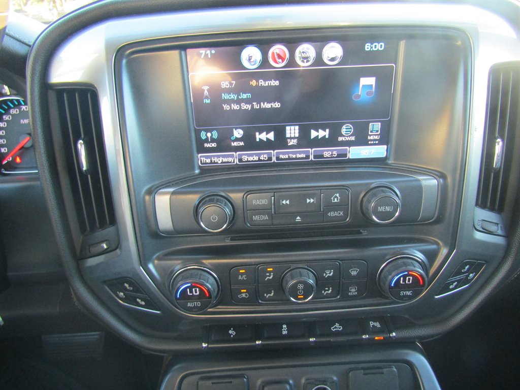 2016 Chevrolet Silverado 1500 LTZ - Photo 8