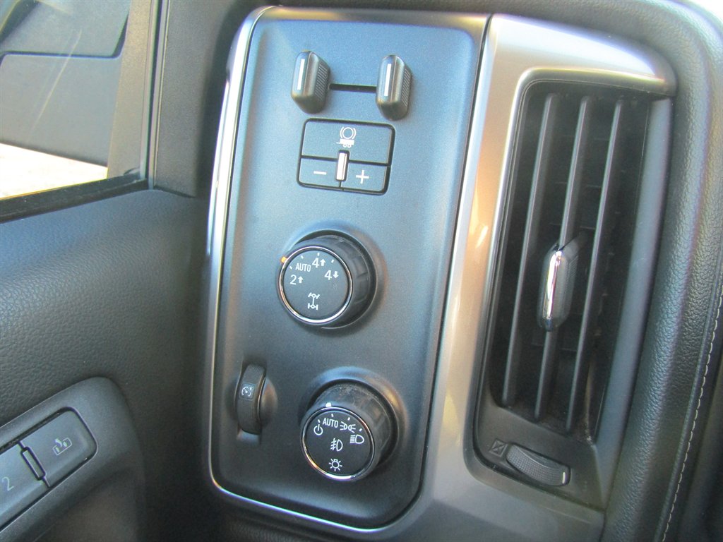 2016 Chevrolet Silverado 1500 LTZ - Photo 11