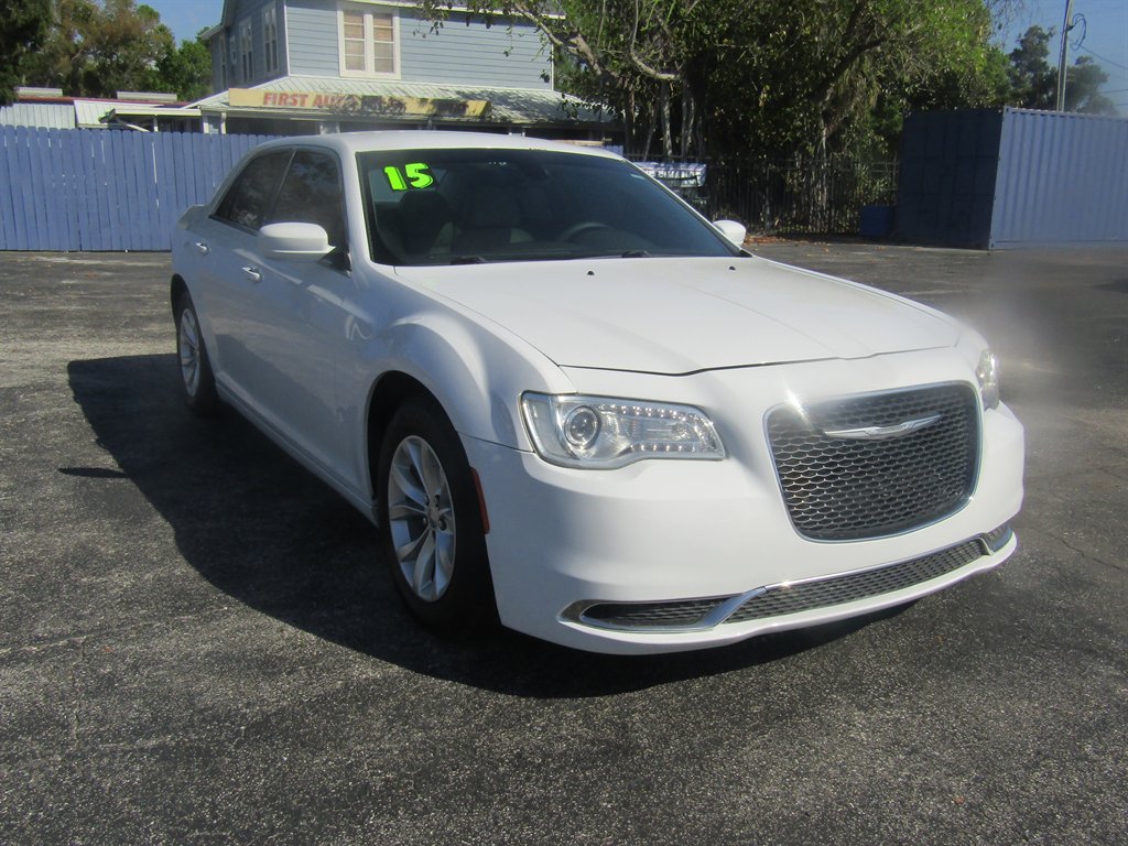 2015 Chrysler 300 Limited